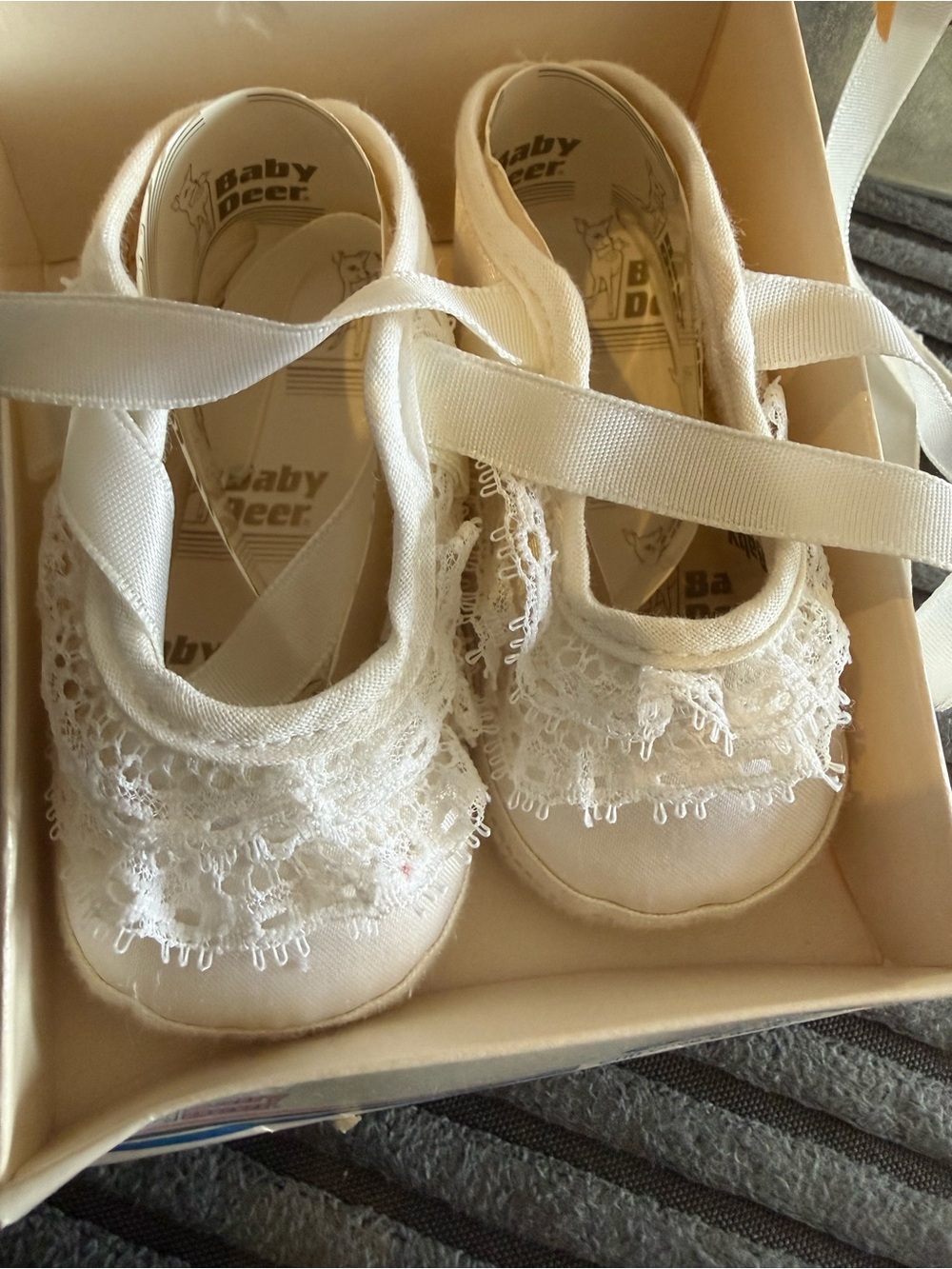 Baby Deer Cream Lace Ribbon Vintage Baby Shoes